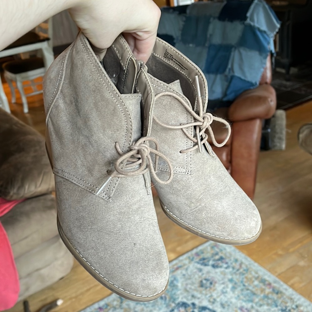 tan 2 inch heels